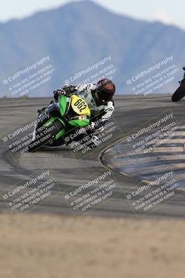 media/Nov-16-2025-Race Pace (Sun) [[8c5fa54630]]/Verified Riders/8-Turn 12 (120pm)/